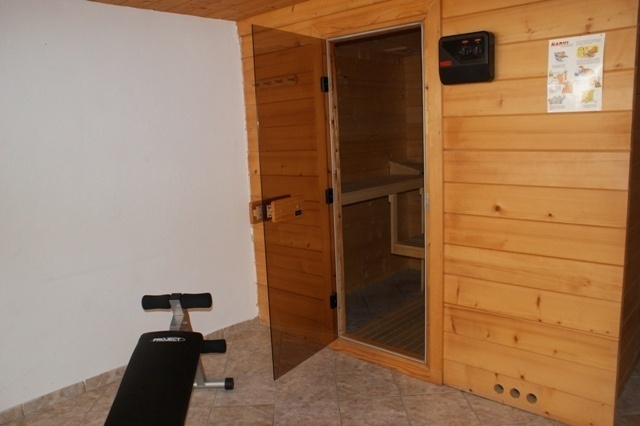 Almhütte mit Sauna und Pool für 10 Personen