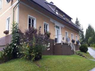 Apartement in einem ehemaligen Gasthof - großzügige Zimmer