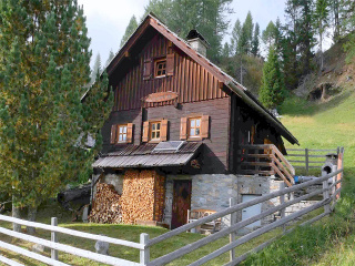 Wandern mit Kindern und Hüttenferien in Österreich verbinden